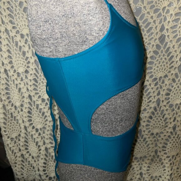 NWOT Swimwear One Piece Sz Small Teal Blue‎ Cutout Laceup Back C05 - Picture 2 of 7